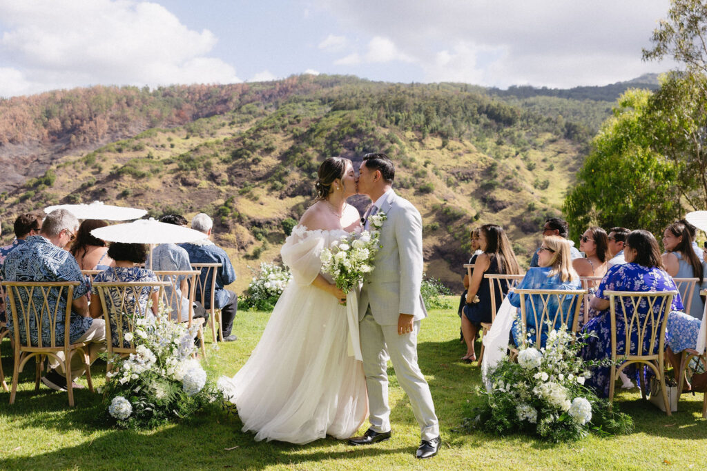 cute picture of the newlyweds kissing