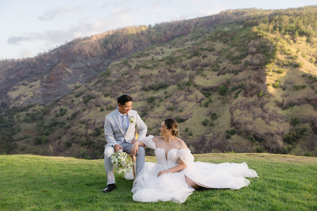 How We Spread Photos Throughout the Day at This Waialua Valley Farms Wedding