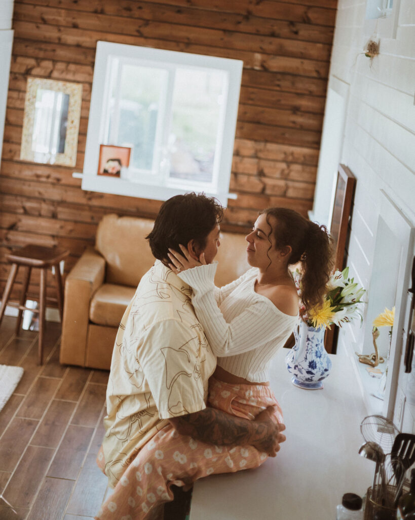 A Meaningful Hawaii Engagement Session on the Outer Islands