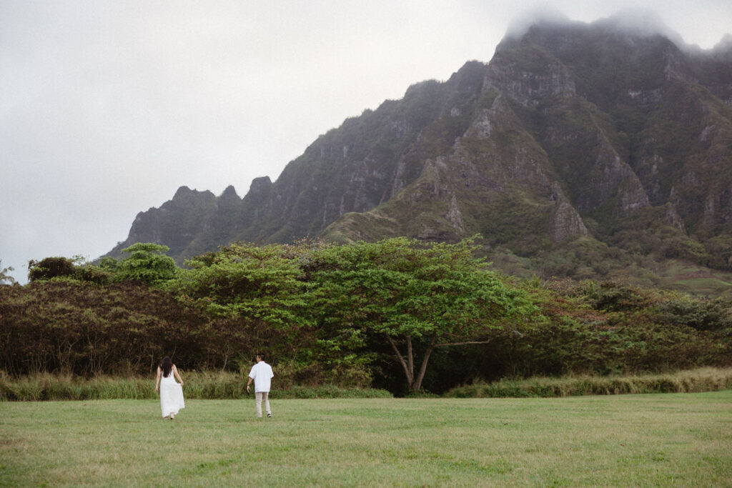 Kualoa Beach Park Photos: A Scenic and Stress-Free Oahu Session Location