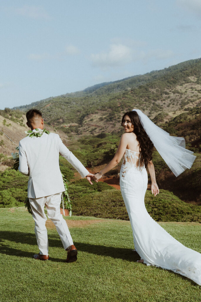 stunning golden hour bridal portraits