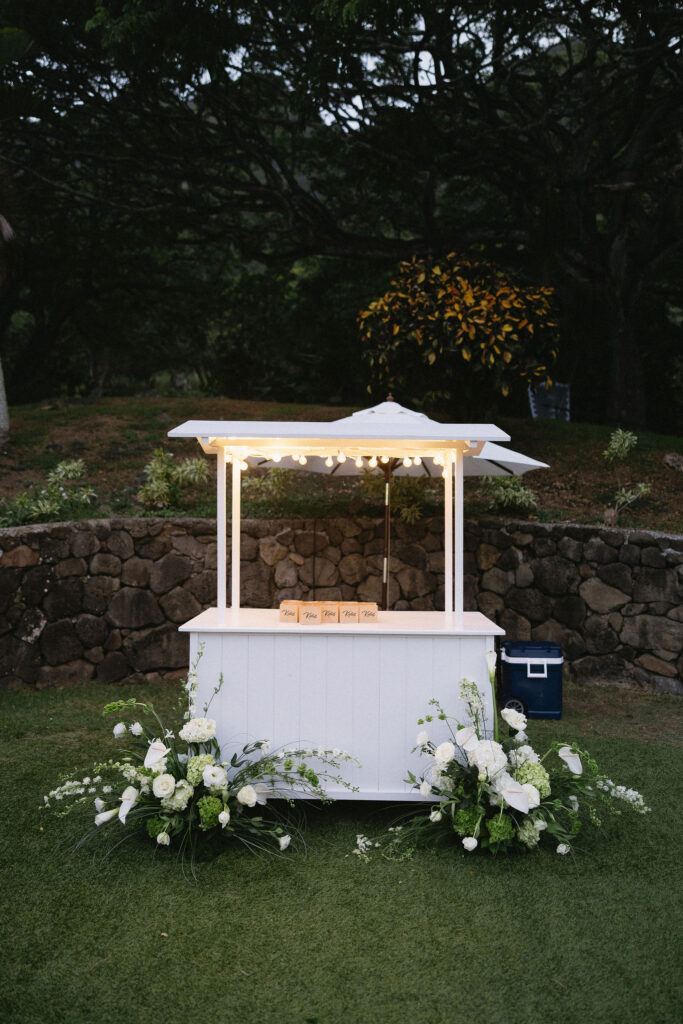 cute details at the wedding reception