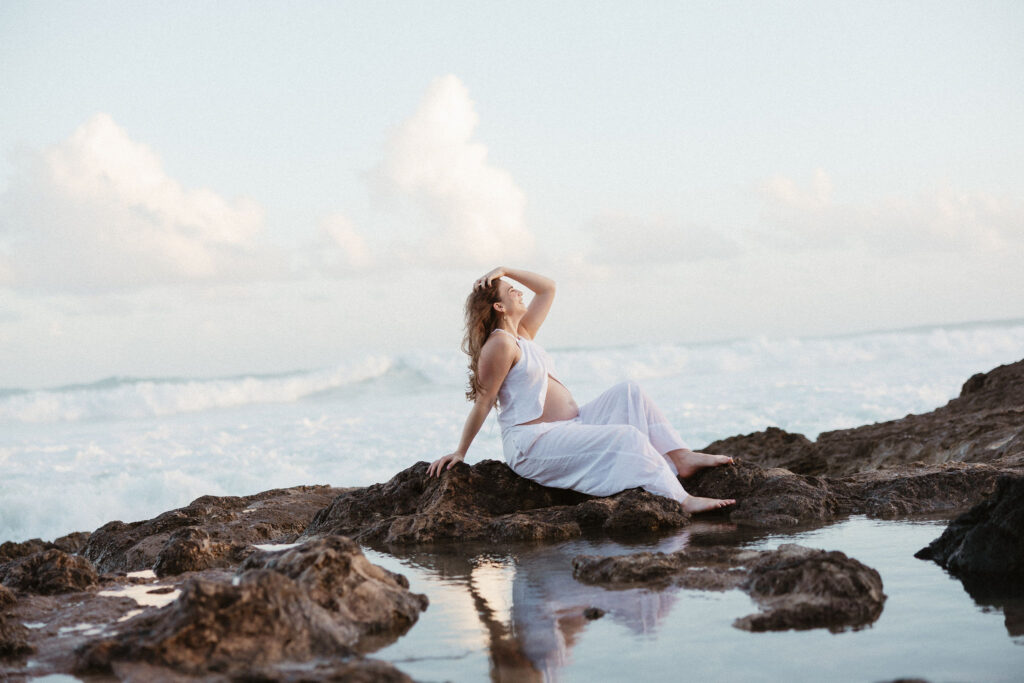 timeless maternity session