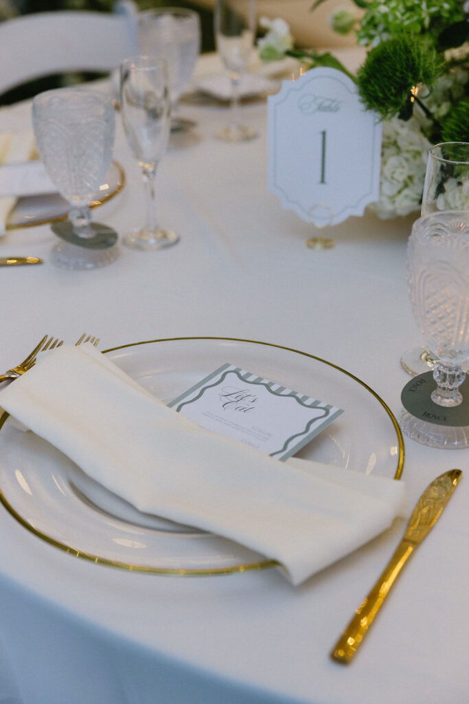 elegant and timeless wedding reception