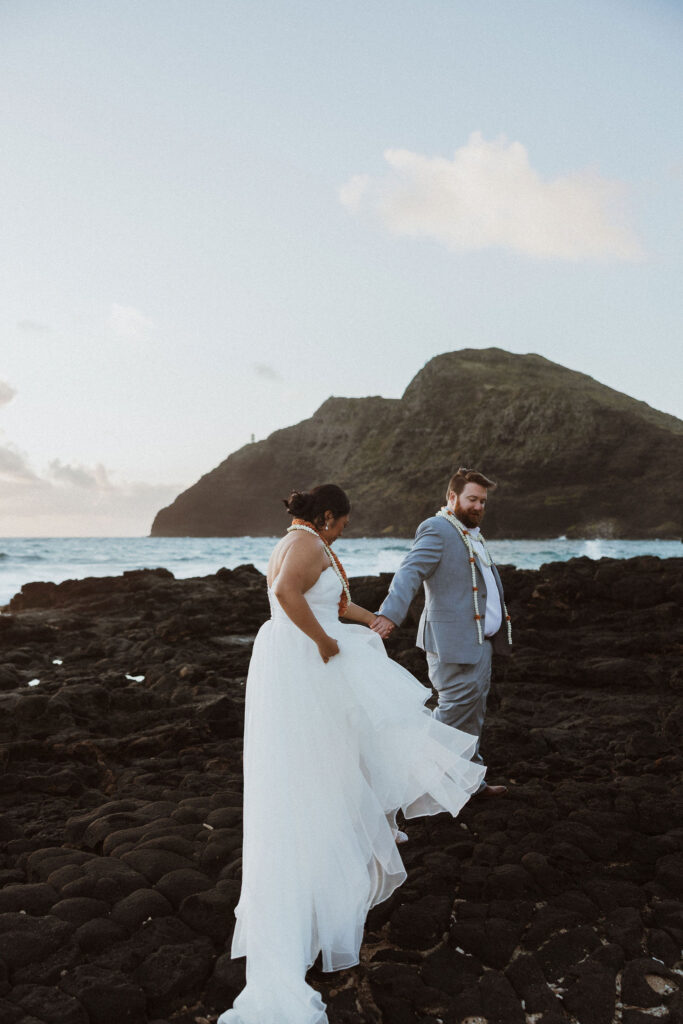 couple holding hands during their photoshoot