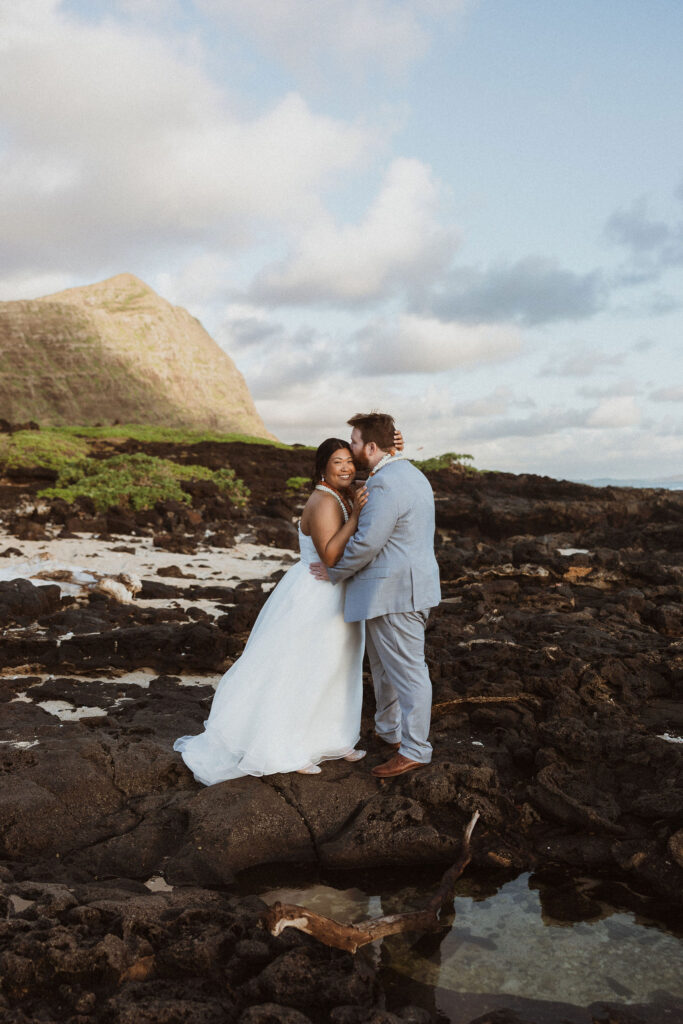 Why This Intimate Makapuʻu Beach Park Vow Renewal Felt So Special