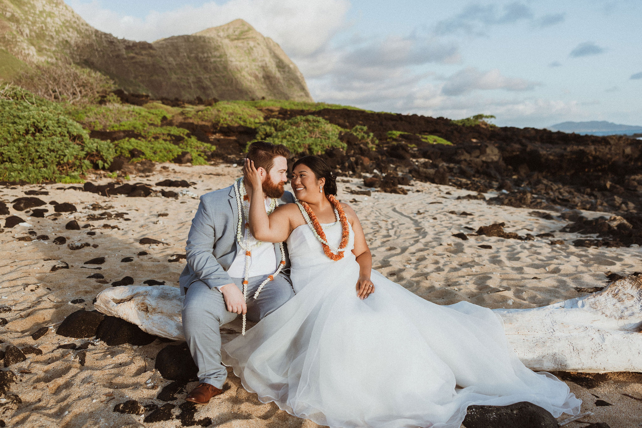 sunrise couple portraits in Hawaii