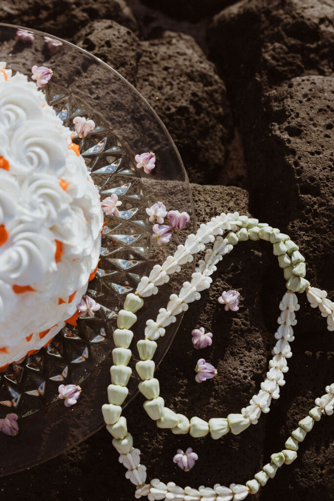 cute picture of the wedding cake