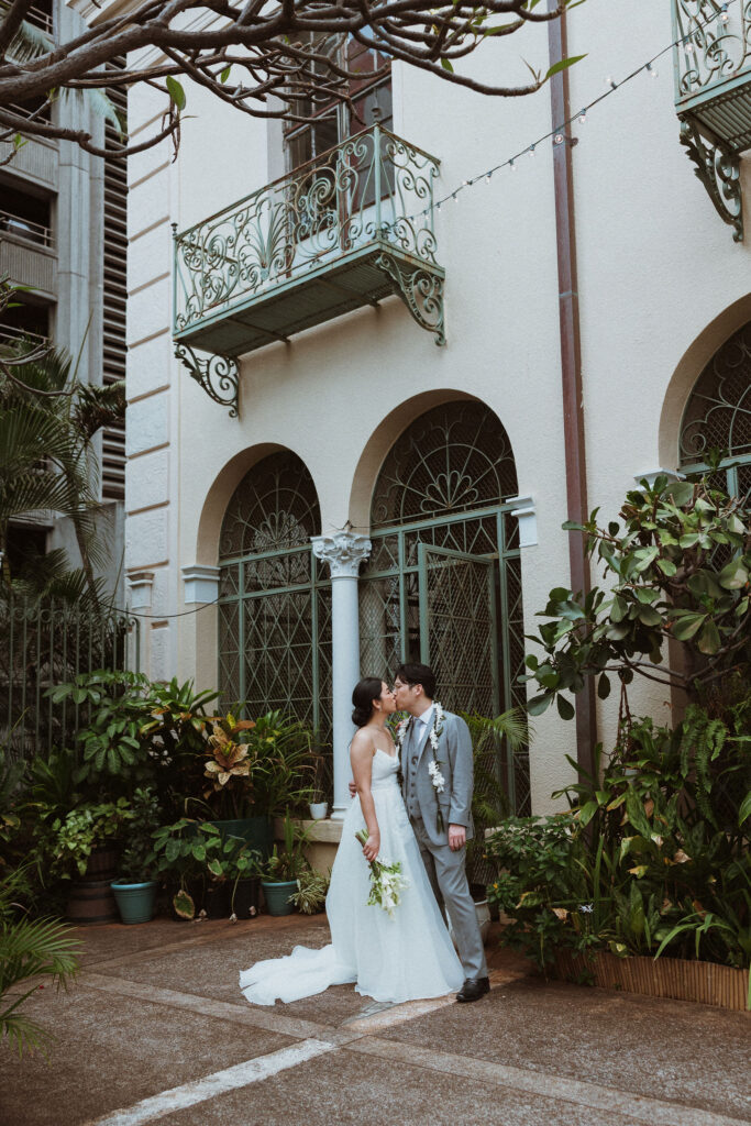 Intimate Honolulu Wedding at Café Julia with a Backyard Hawaii Ceremony