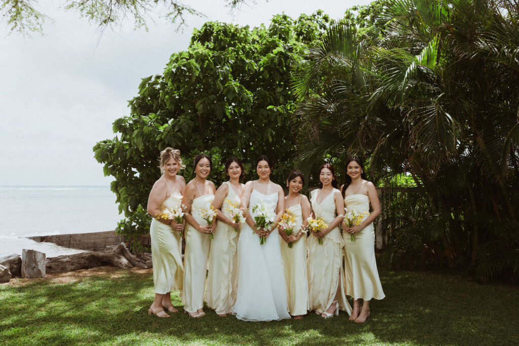 beautiful picture of the bride and her bridesmaids