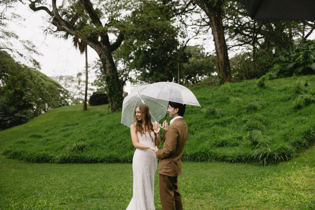 How to Plan a Romantic Oahu Destination Wedding: Tips from a Local Wedding Photographer