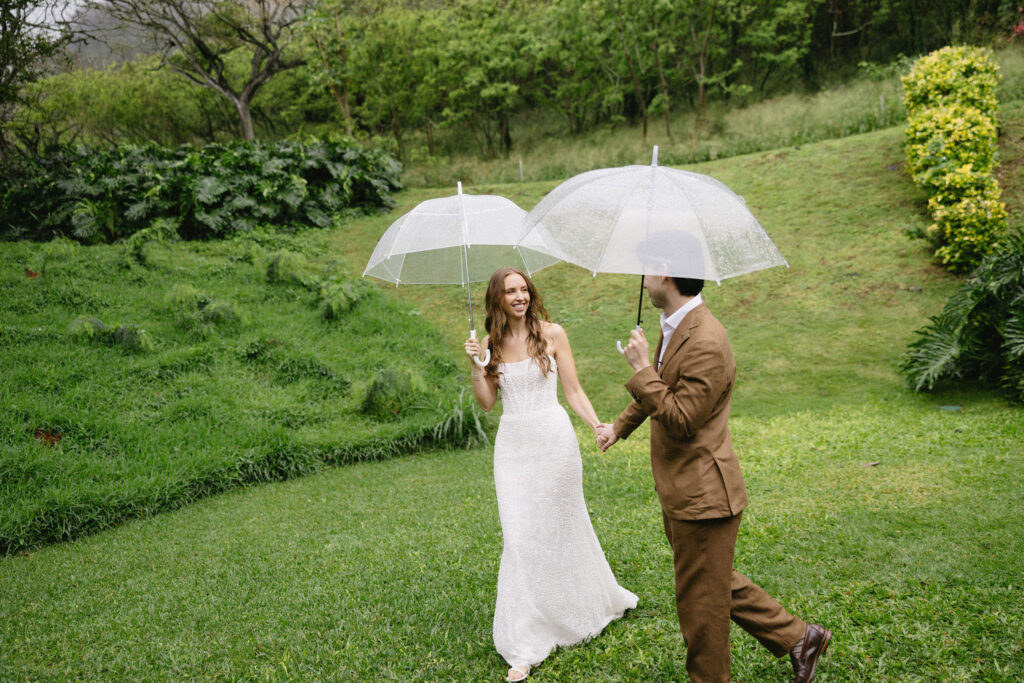 How to Plan a Romantic Oahu Destination Wedding: Tips from a Local Wedding Photographer