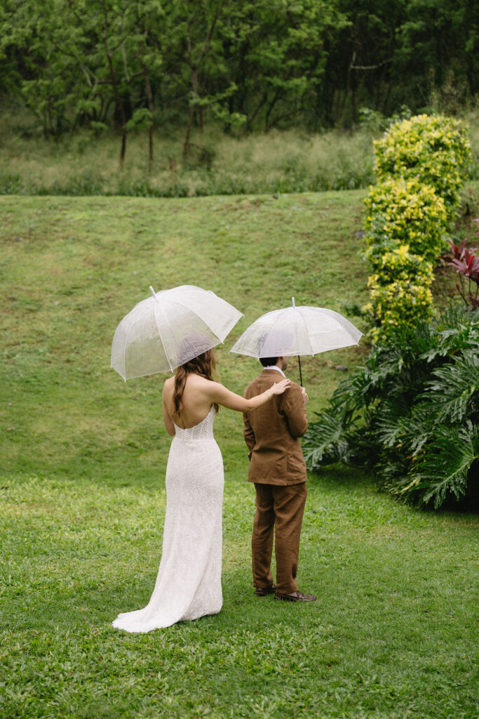 How to Plan a Romantic Oahu Destination Wedding: Tips from a Local Wedding Photographer