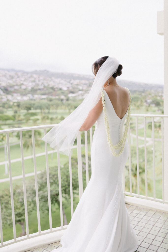 beautiful picture of the bride before her ceremony