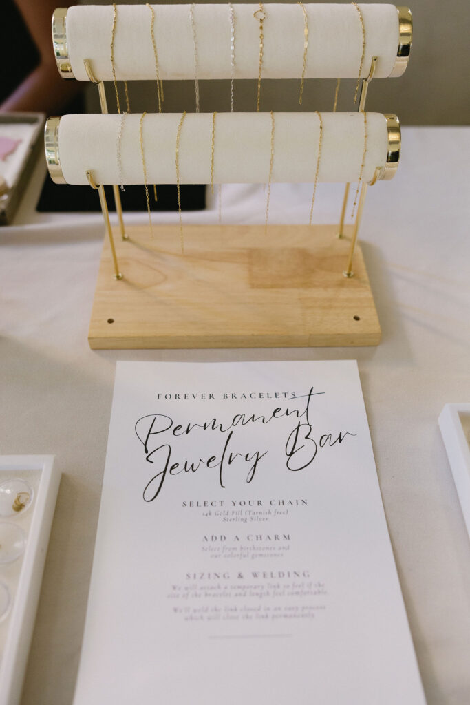 Timeless Café Julia Wedding Details in Honolulu, Hawaii
