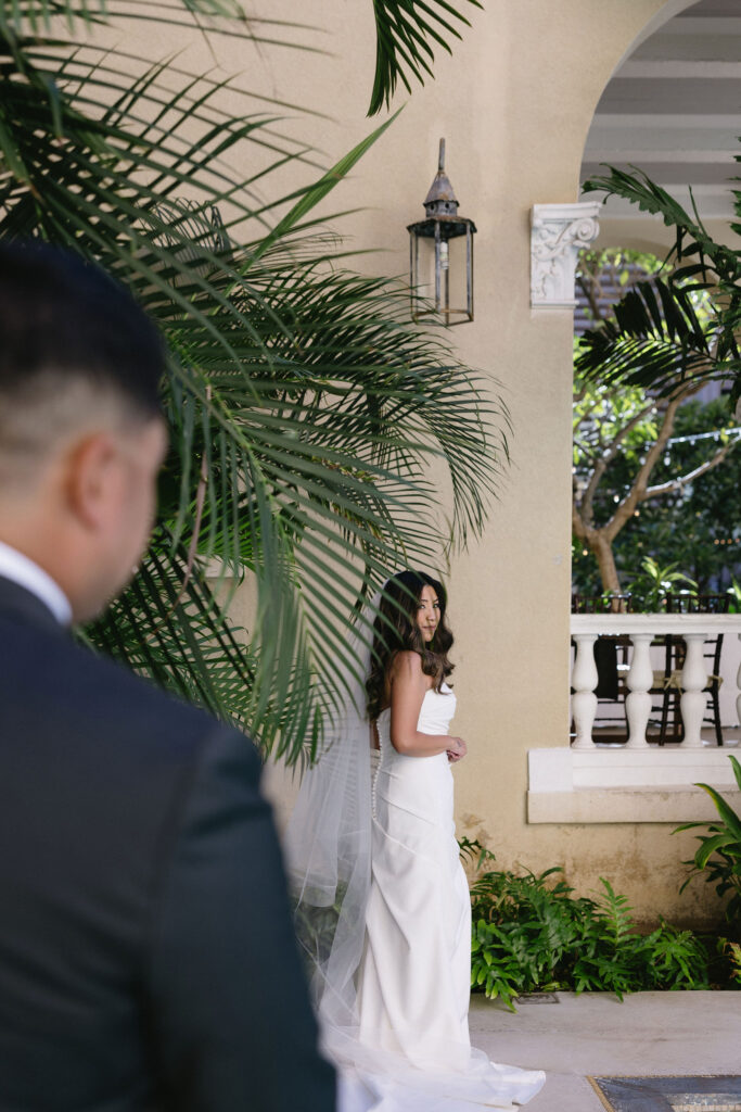 Timeless Café Julia Wedding Details in Honolulu, Hawaii