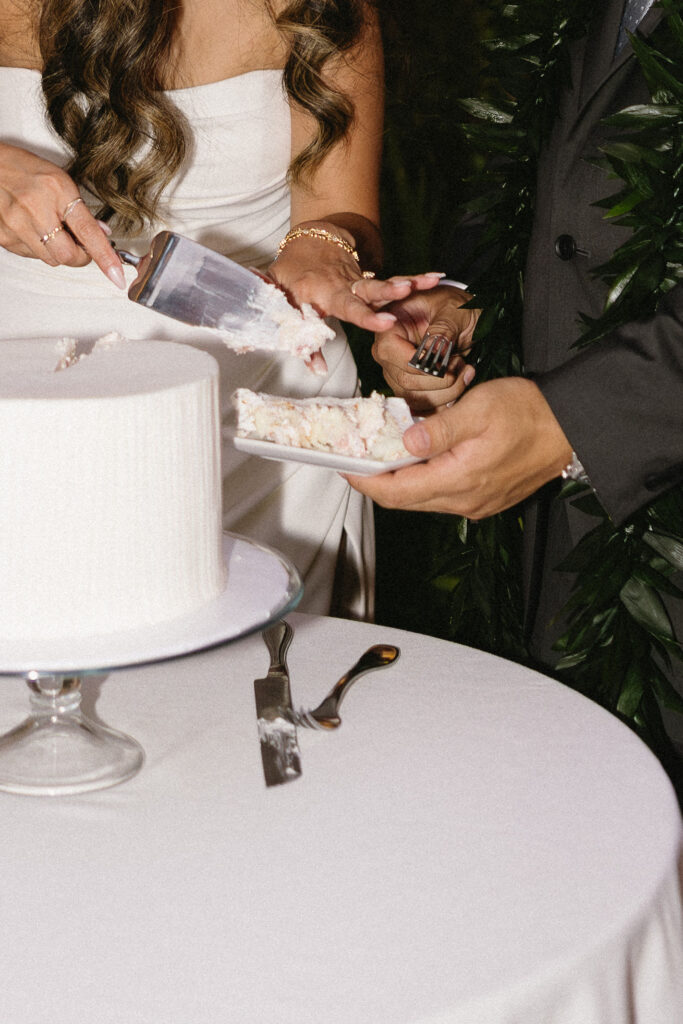 Timeless Café Julia Wedding Details in Honolulu, Hawaii
