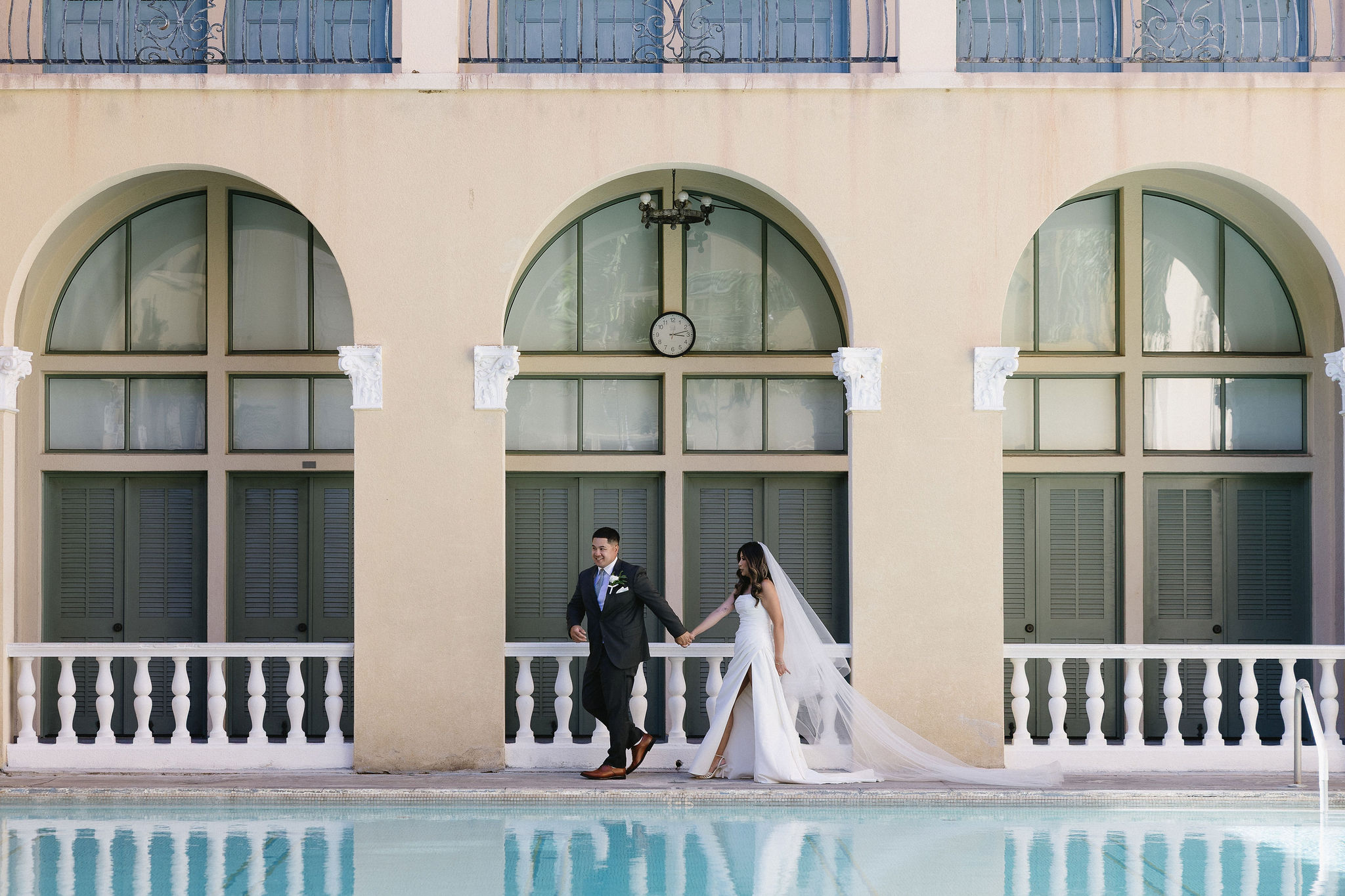 Timeless Café Julia Wedding Details in Honolulu, Hawaii