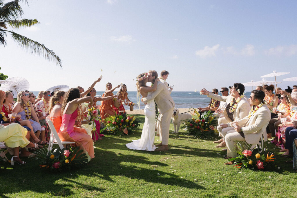 golden hour wedding ceremony in hawaii