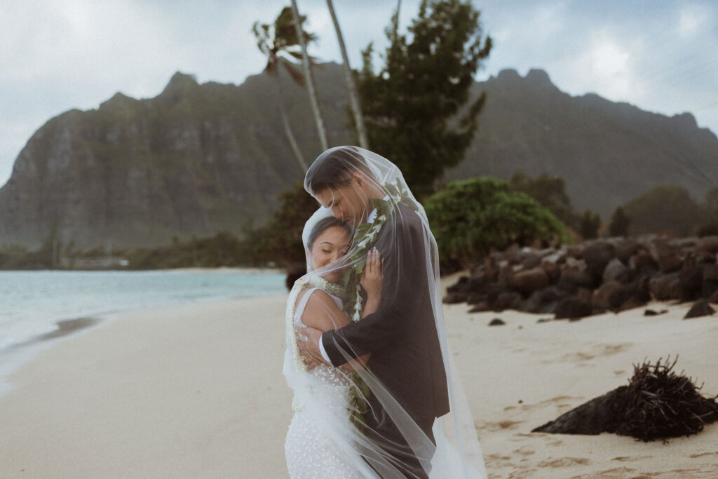 Best Oahu Wedding Hotels for Getting Ready Photos