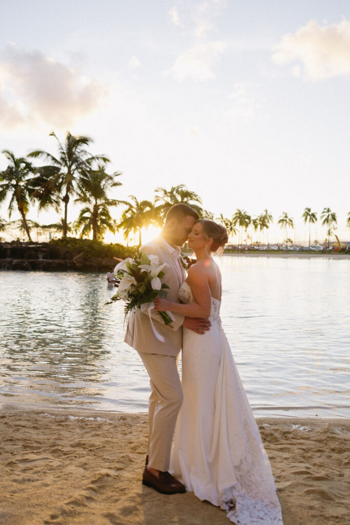 golden hour bridal portraits in oahu