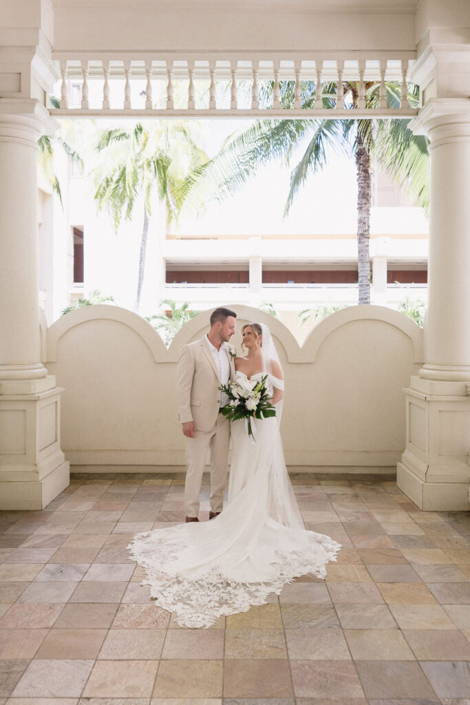 romantic bridal portraits in oahu
