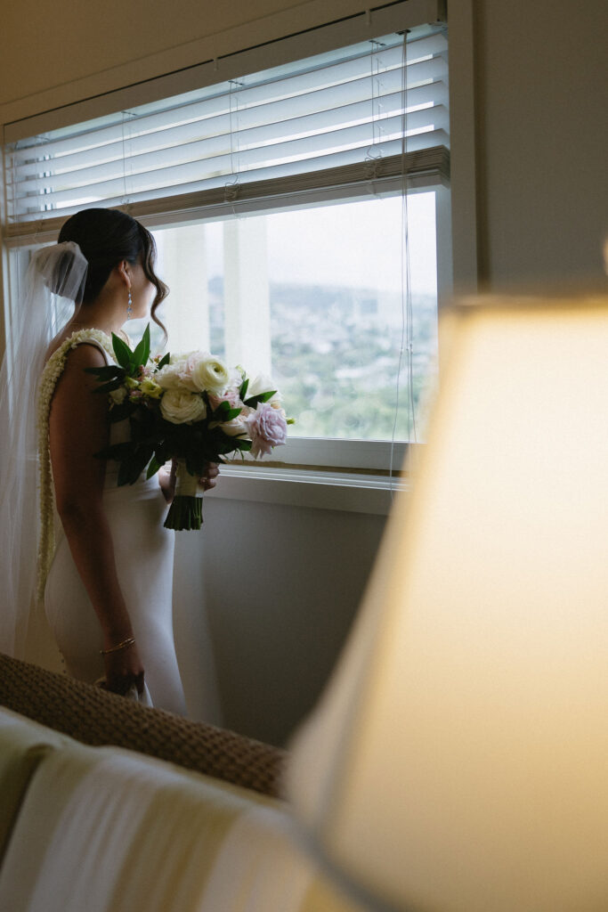 beautiful picture of the bride holding her wedding bouquet