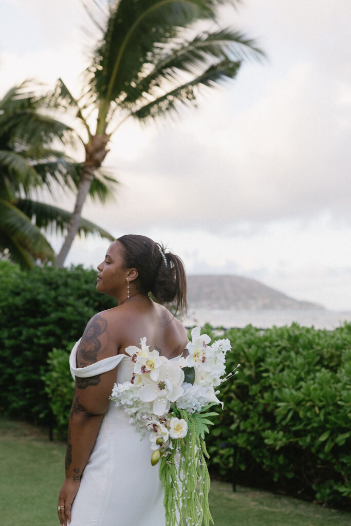 cute picture of the bride holding her wedding bouquet